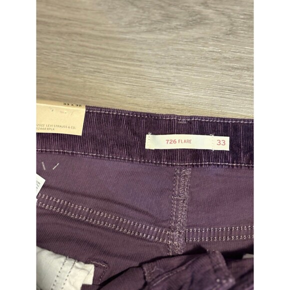 Levi’s Women’s 726 high rise flare corduroy pants 33x32 NWT - Picture 4 of 7